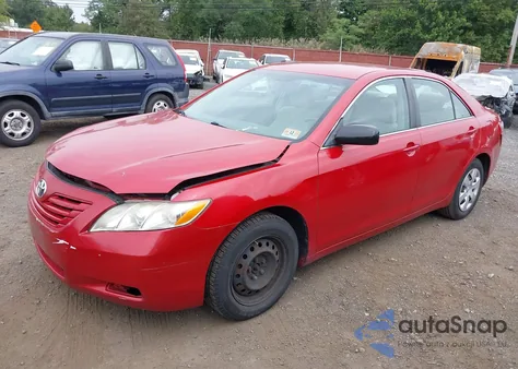 2007 Toyota Camry Le z USA, uszkodzony, nr VIN 4T1BE46K37U174105